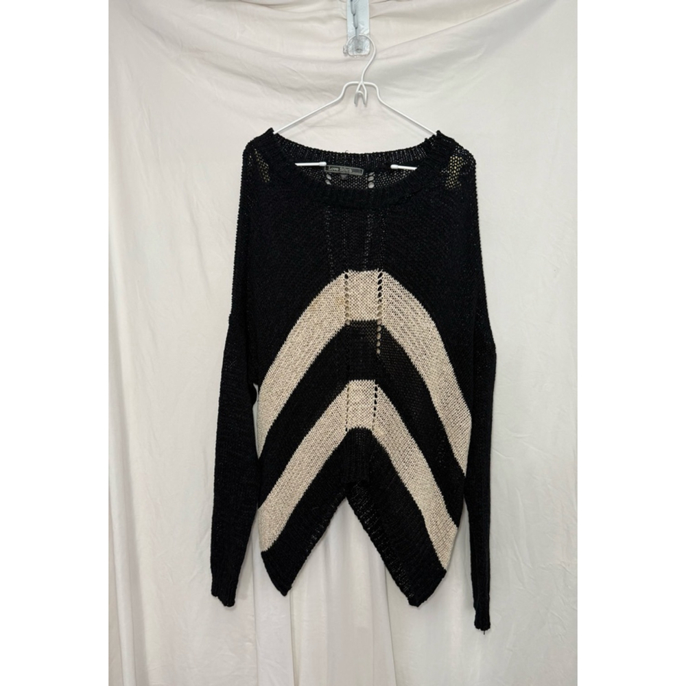 Women's Love Stitch Sweater Size L Black Beige